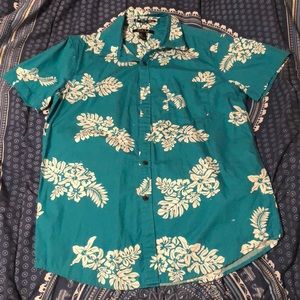 Short sleeved Hawaiian shirt